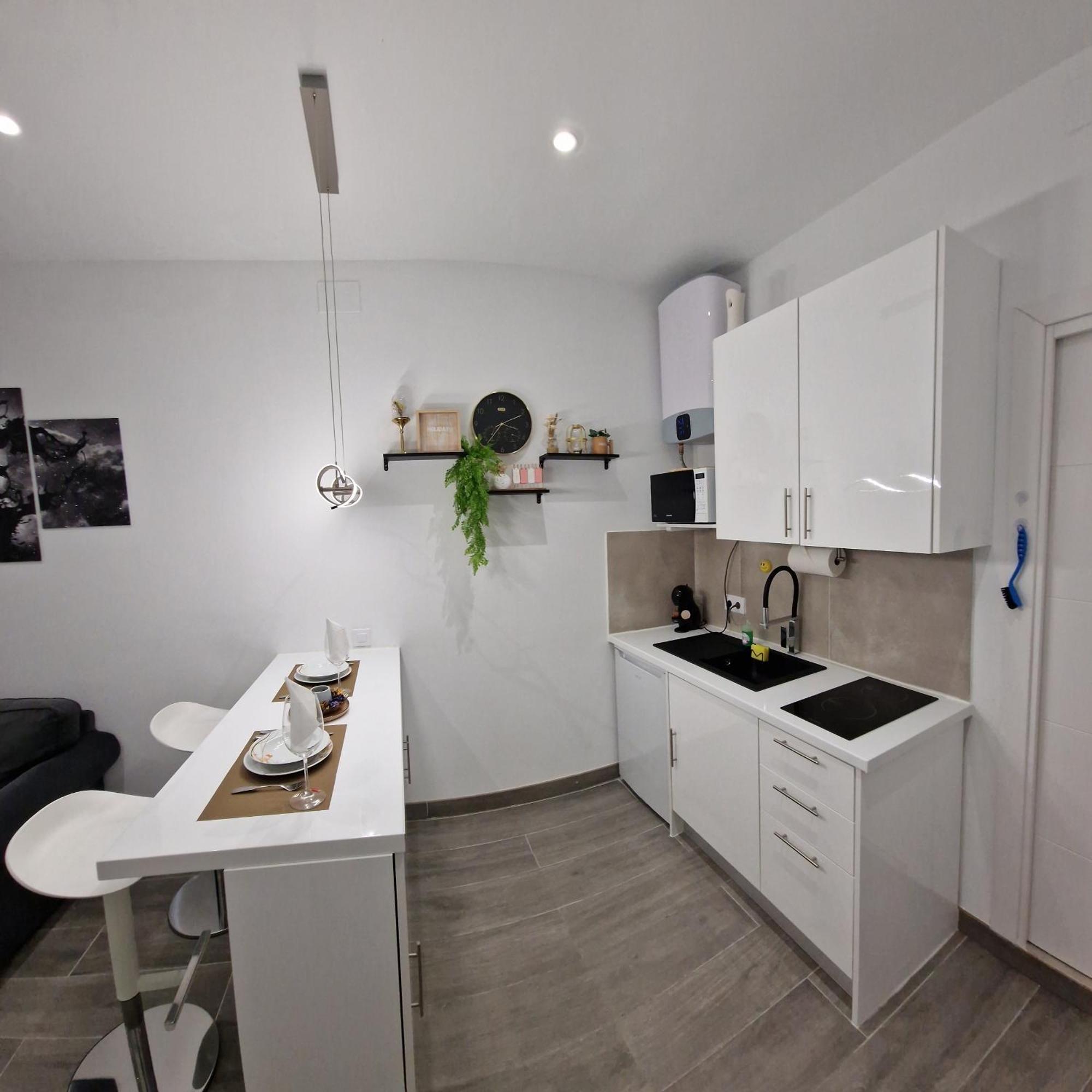Barcelona, Apartamento De 1 Habitacion Appartement L'Hospitalet de Llobregat Buitenkant foto