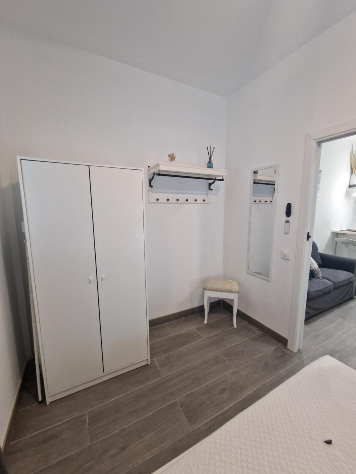 Barcelona, Apartamento De 1 Habitacion Appartement L'Hospitalet de Llobregat Buitenkant foto